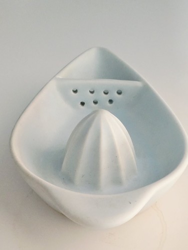 Nigella lawson egg blue - lawson,