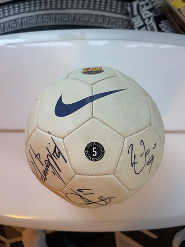 Original signed barcelona nike - original,