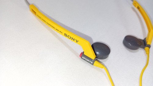 Vintage sony sports - sony, wired