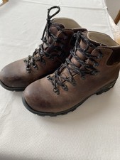 Anatom Tri-Aria Walking Boots 9 EU43 with Vibram Soles