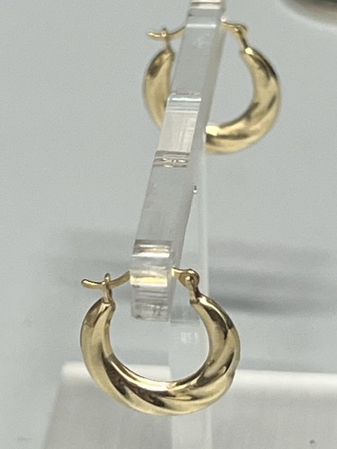 9ct gold small patterned - 9ct,