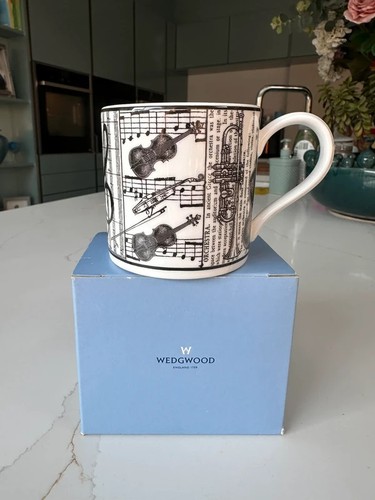 Wedgwood treble clef - treble, bone