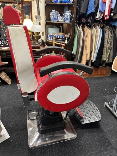 Vintage barber chair red white - barber,