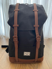 Herschel Retreat Youth Black Backpack Bag in Good Used Condition 