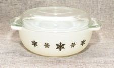 Pyrex Snowflake Casserole Dish