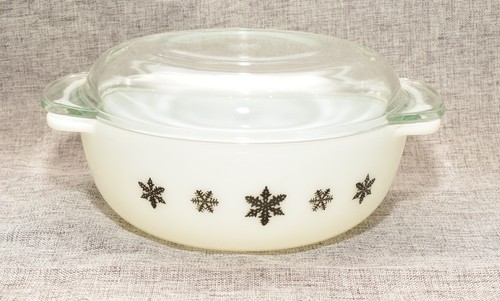Pyrex snowflake casserole - casserole, dish