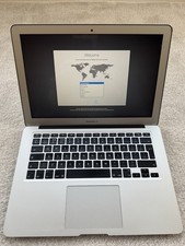 Apple MacBook Air 13-inch (2015– Intel Core i5, 4GB RAM, 128GB SSD