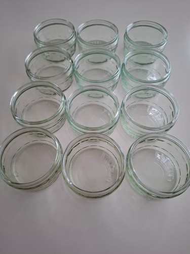 Empty glass pots - x,