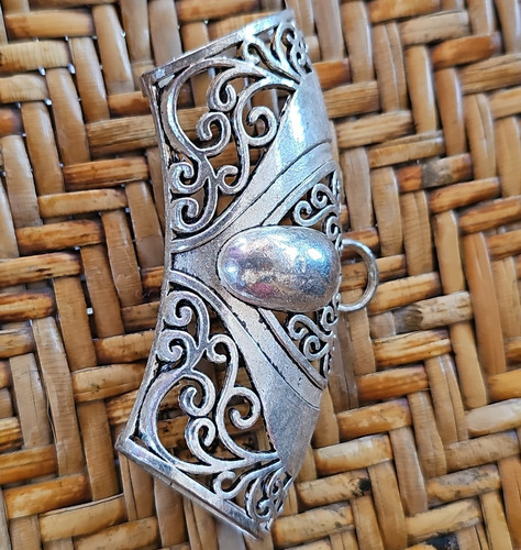 Silver tone filigree - silver,