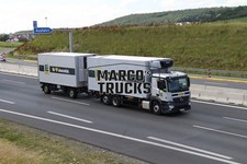 Truck Photo Mercedes-Benz