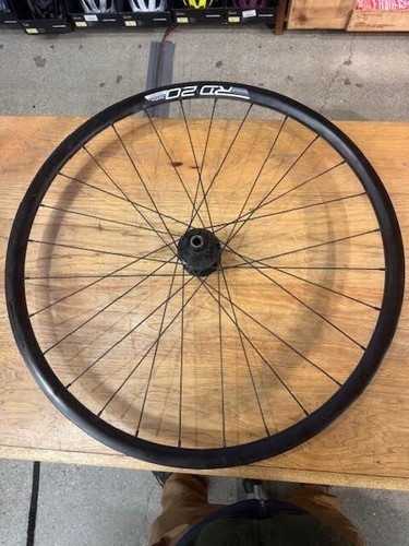 Used maddux thru axle - 2.0, thru-axle