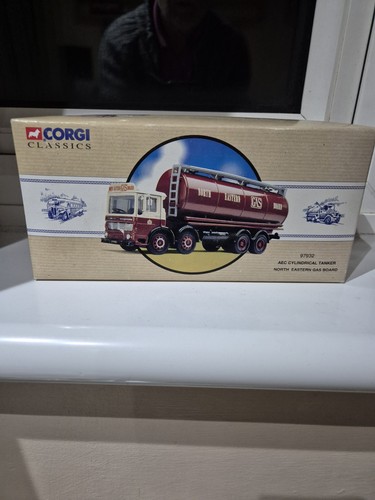 Corgi aec wheel - 1:50, 8