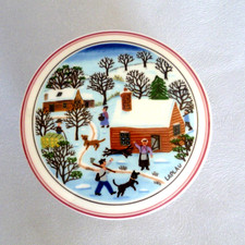 Villeroy & Boch Naif Christmas Trinket Box & Lid. Vintage. 8cm. Great Condition