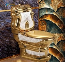 DUBAI Gold toilet. Palace