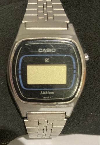 Casio vintage digital watch - casio,