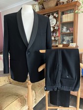 VINTAGE SUMRIE DINNER SUIT