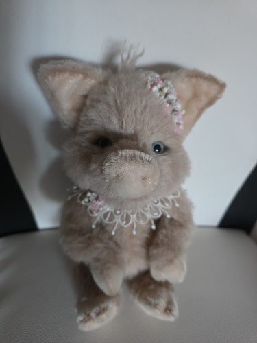 Charlie bears pinky - bears, retired