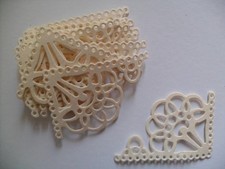 12 DIE CUT CREAM CORNERS FOR