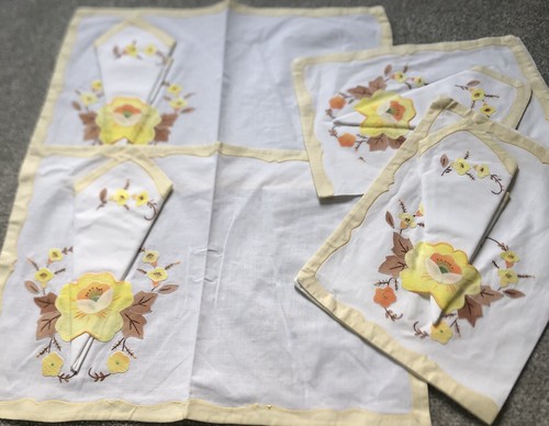 Set vintage embroidered - vintage,