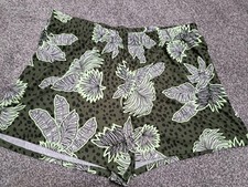 Green Leaf Print Shorts. Size