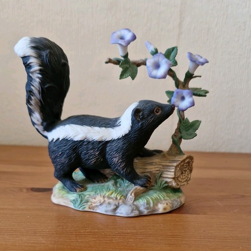 Lenox scent spring skunk - scent,