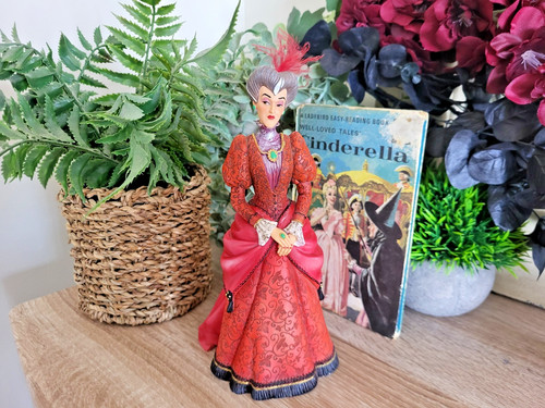 Disney showcase lady tremaine - disney,