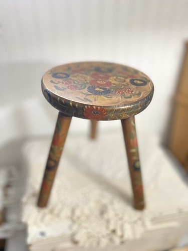 Antique legged stool tole - 3,