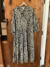 H&M Maxi Dress, Navy Size Large. Only Worn Once. 