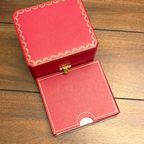 Cartier red white - red/white, square