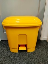 Lightweight 30 Litre Pedal Bin