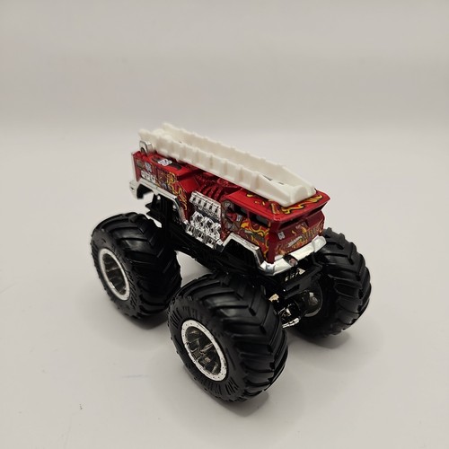 Hot wheels 5alarm fire engine - hot,