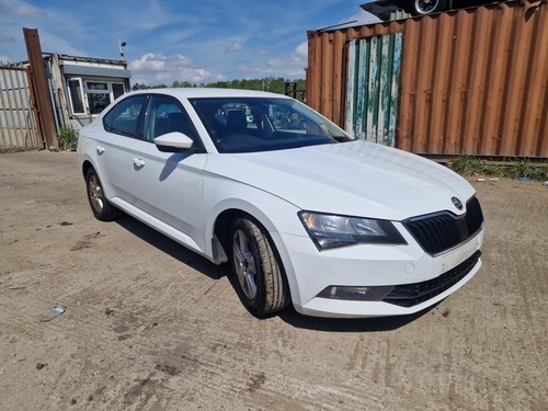 Skoda superb hatchback 6 - superb, 1.6