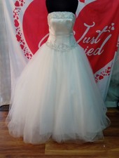 Wedding dress size 10 ivory