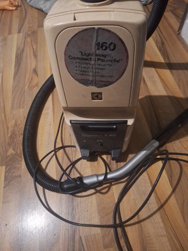 Electrolux mod 160 vacuum - electrolux,