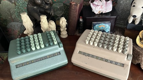 Mechanical comptometer 2 - mechanical,
