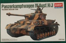 1/35 ACADEMY PANZER IV AUSF H/J & OSPREY PANZER IV TANK REF BOOK. COMPLETE.
