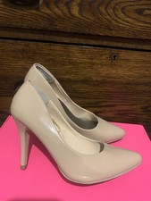Internacionale nude pvc high