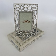 The Leonardo Collection Photo Frame 6x4" for 2.5 x 3.5" photo Easel photo frame