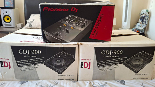 Pioneer pair cdj - dj, cdj-900