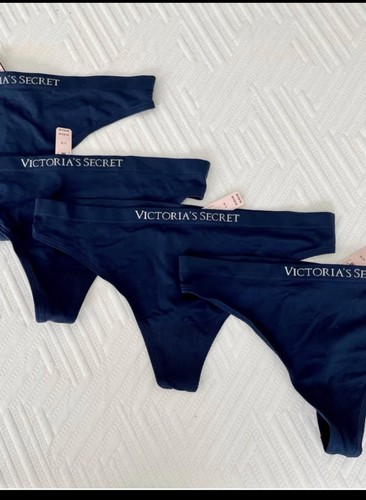 Nwt set victoria - of, 4