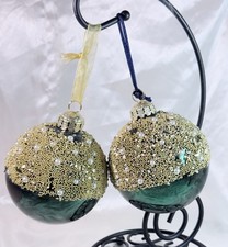 Frontgate Gold Green Round