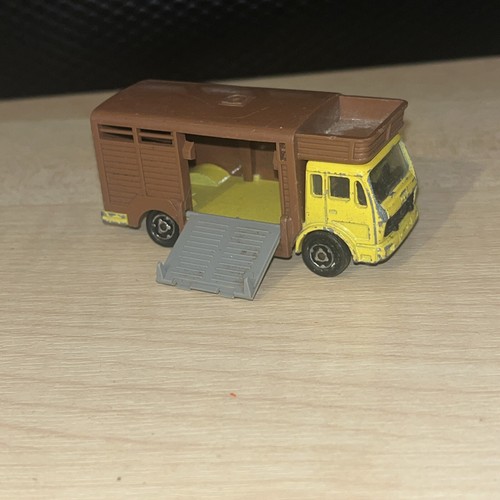 Vintage mercedes benz horsebox - vintage, mercedes-benz