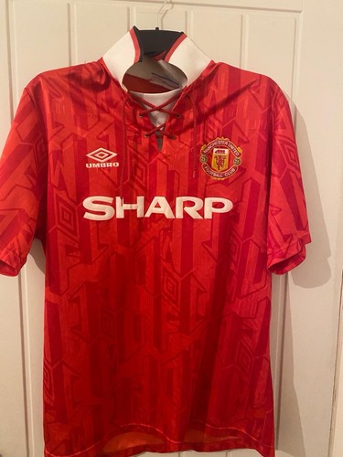 Manchester united home shirt - home,
