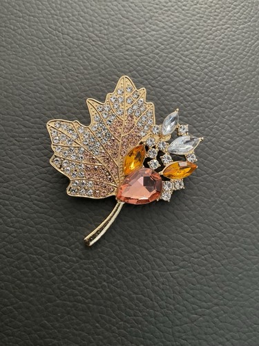 Gold coloured maple - gold, leaf