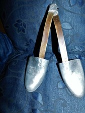 VINTAGE COLLECTABLE PAIR SPRINGY SHOE LASTS ALUMINIUM SEARS TRUE-FORM BOOT CO