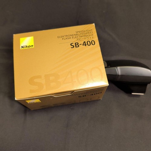 Nikon 400 speedlight - sb-400,