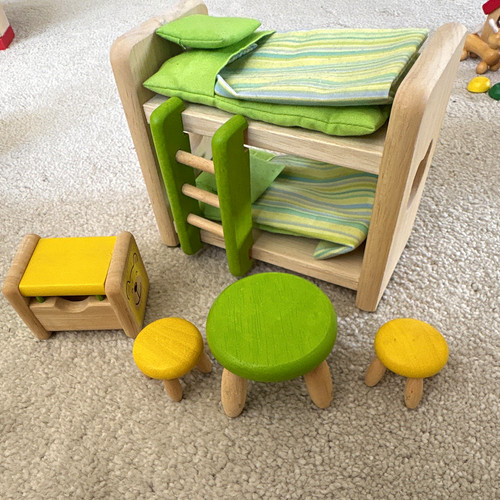 Pintoy wooden dolls house - pintoy,