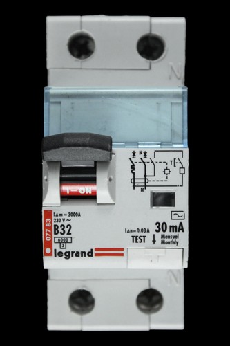 Legrand amp curve 6ka - amp, b