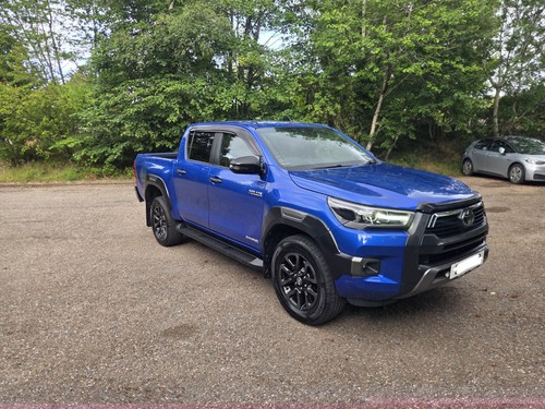 Toyota hilux invincible - toyota,