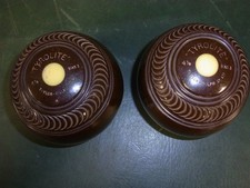 2x Taylor-Rolph "Tyrolite" 4-7/8, Bias 3 Lawn Bowling Balls Bowls